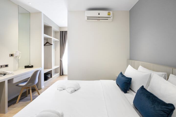 Room 15 of 54