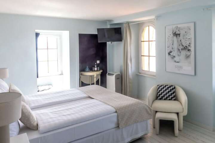 Room 36 of 105