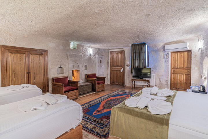 Room 27 of 127