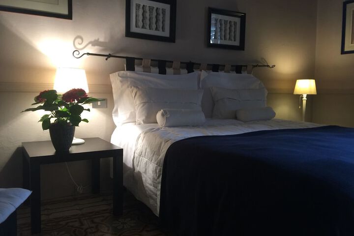 Room 17 of 63