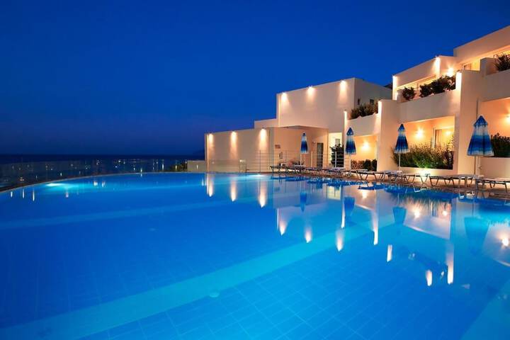 Pool 13 of 42