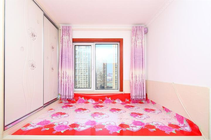 Room 6 of 45