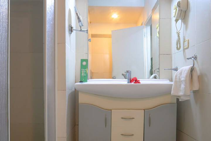 Room 32 of 56