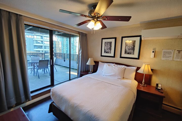 Hotel Opportune in Vancouver, BC