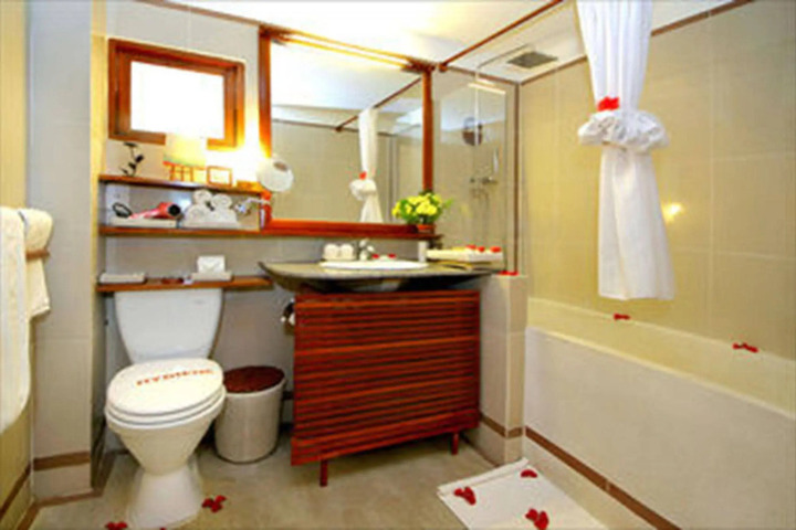 Photo 10