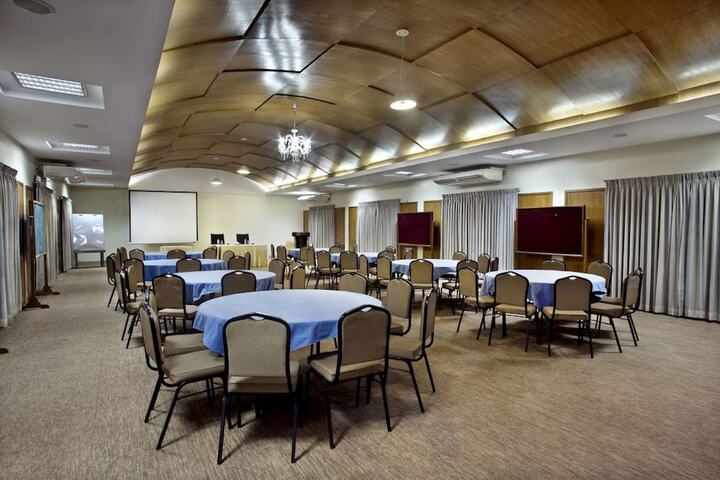 Ballroom/Hall 24 of 36