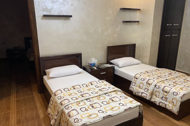 Room 12 of 46