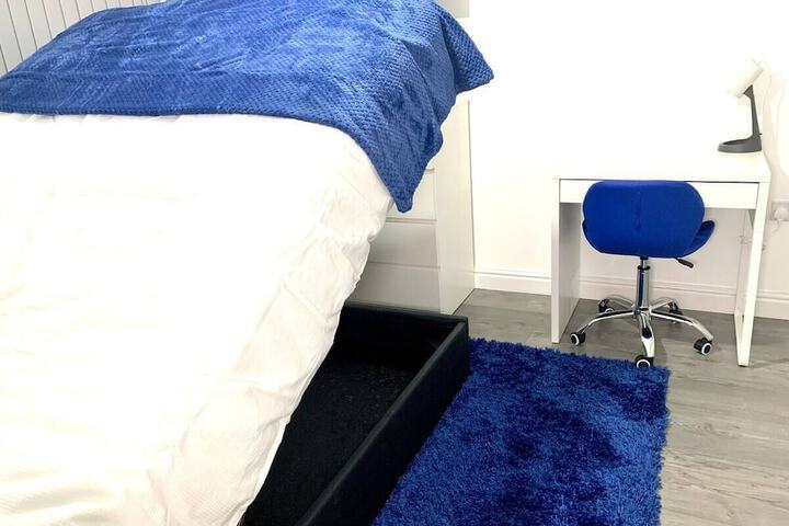 Room 4 of 24