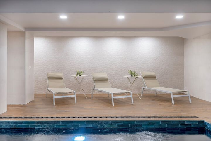 Pool 45 of 60