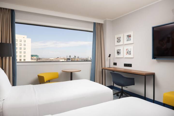 Room 21 of 119