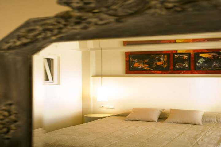 Room 43 of 187