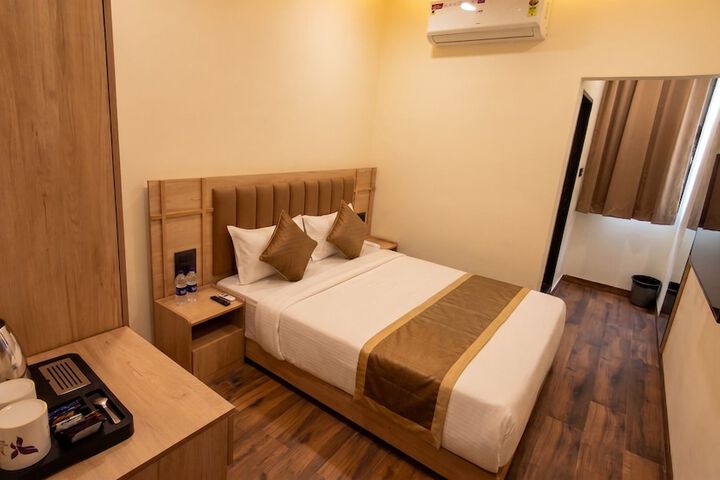 Room 6 of 23