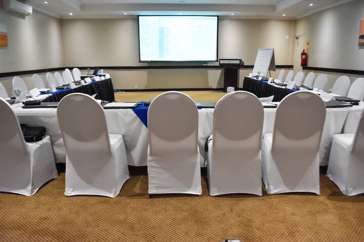 Ballroom/Hall 29 of 38