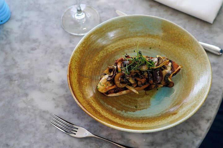 Dining 94 of 135