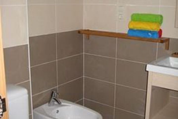 Room 2 of 18