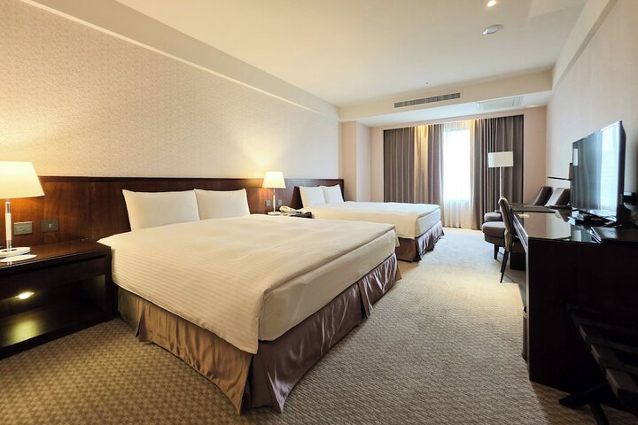 Room 42 of 120