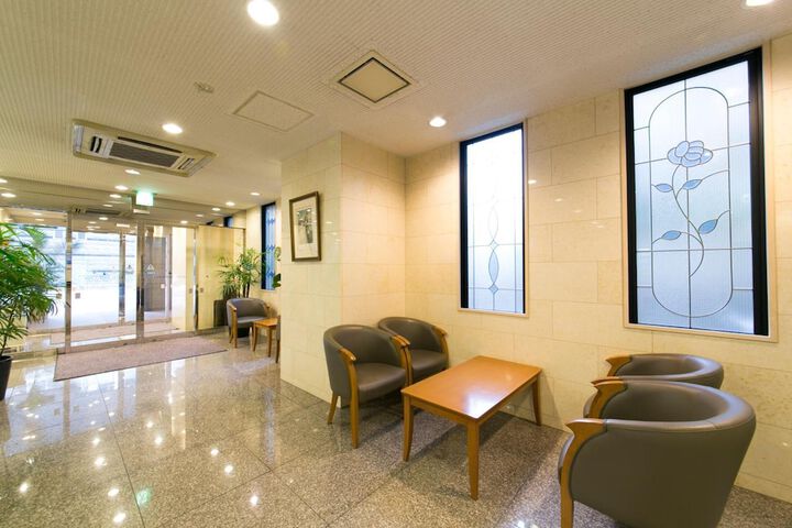 Entrance & Lobby