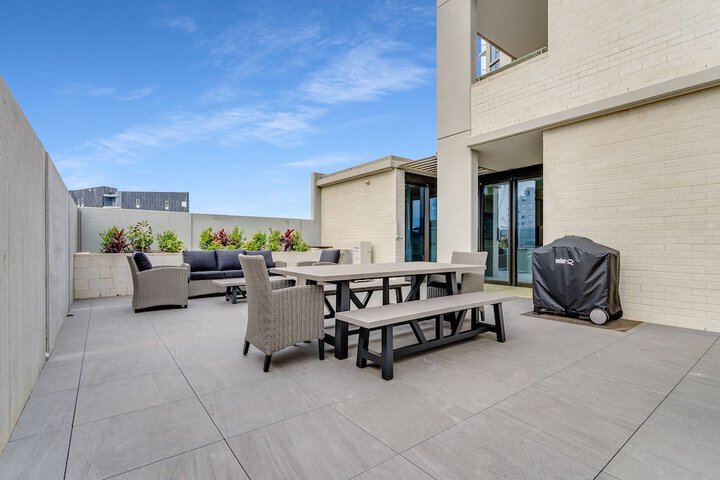 Terrace/Patio 9 of 17