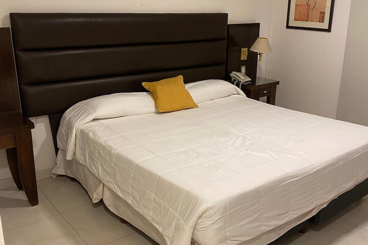 Room 20 of 65