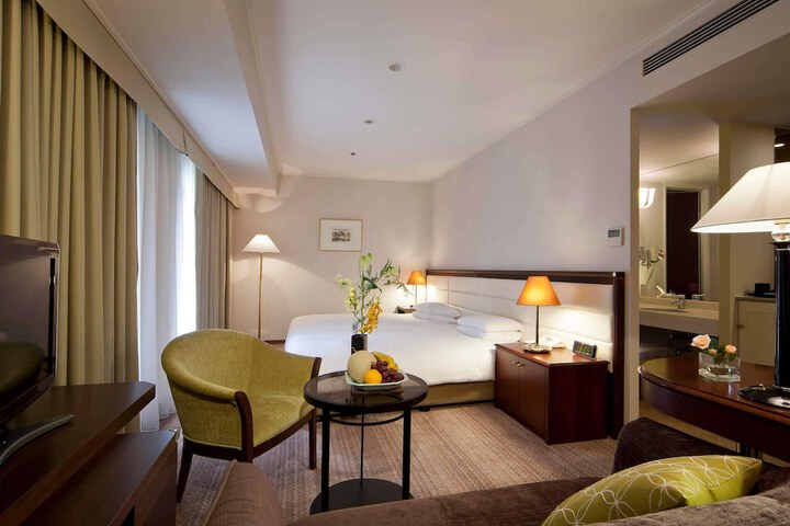 Room 15 of 43