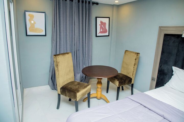 Room 10 of 63