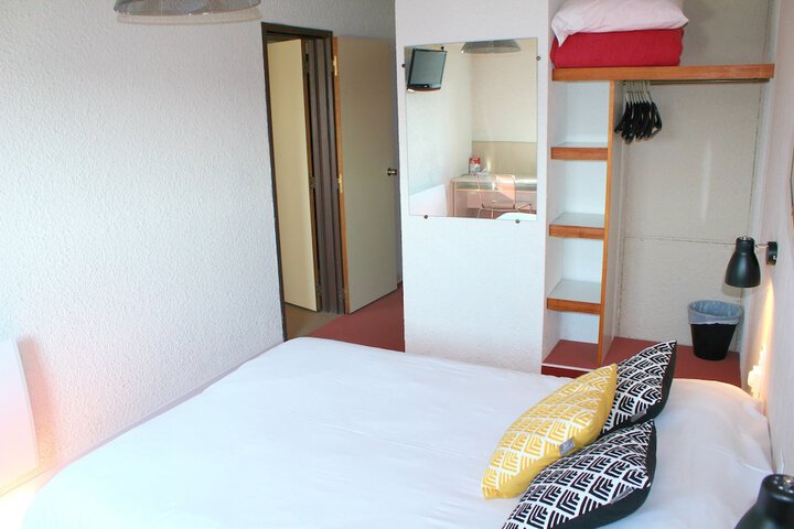 Room 21 of 41
