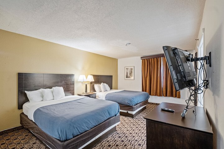 Room 11 of 20