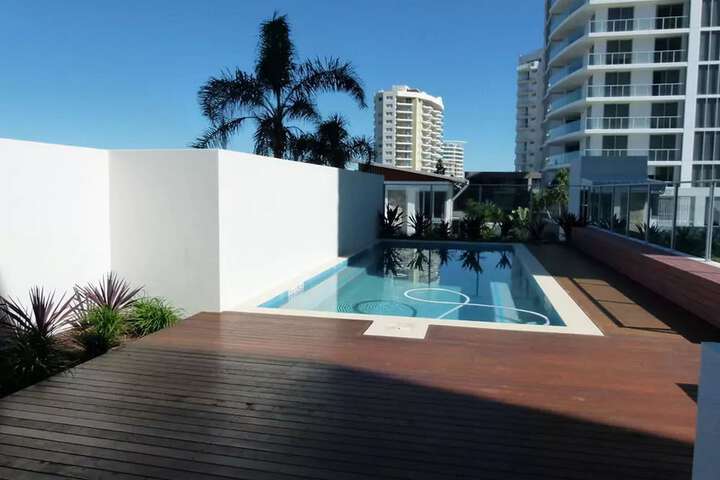 Hotel Pool