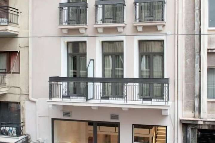 Hotel 69 of 76