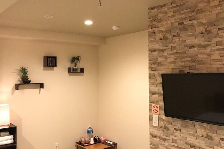 Room 19 of 27