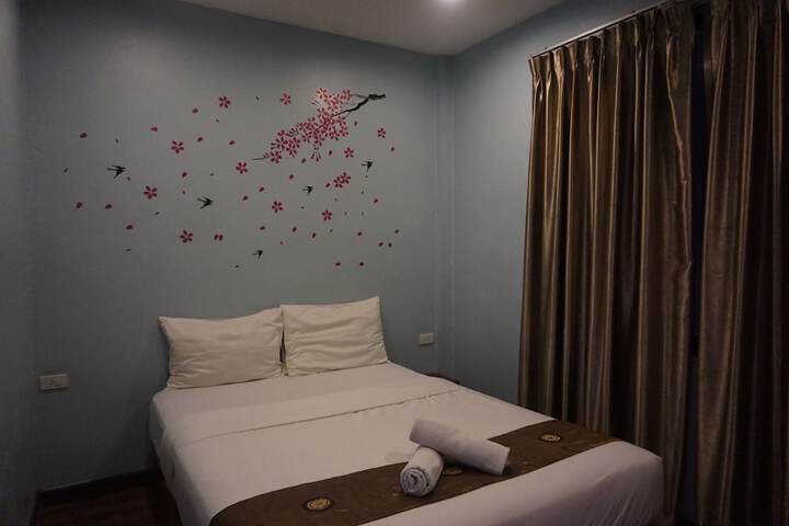 Room 11 of 27
