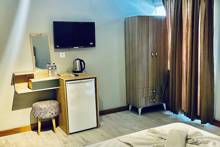 Room 14 of 32