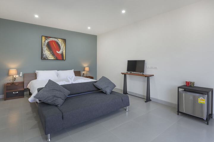 Room 4 of 36
