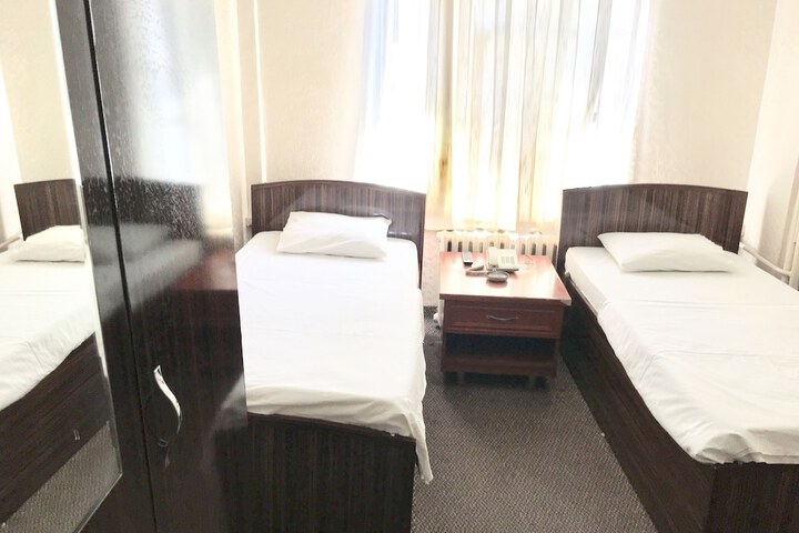 Room 14 of 27