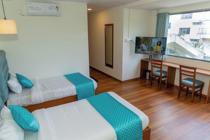 Room 10 of 21