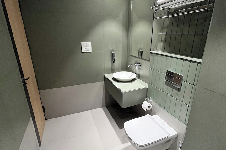 Room 15 of 23