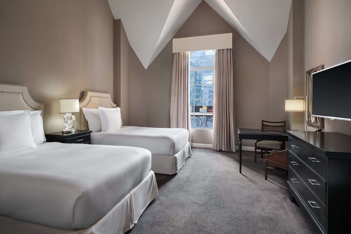 Room 20 of 160