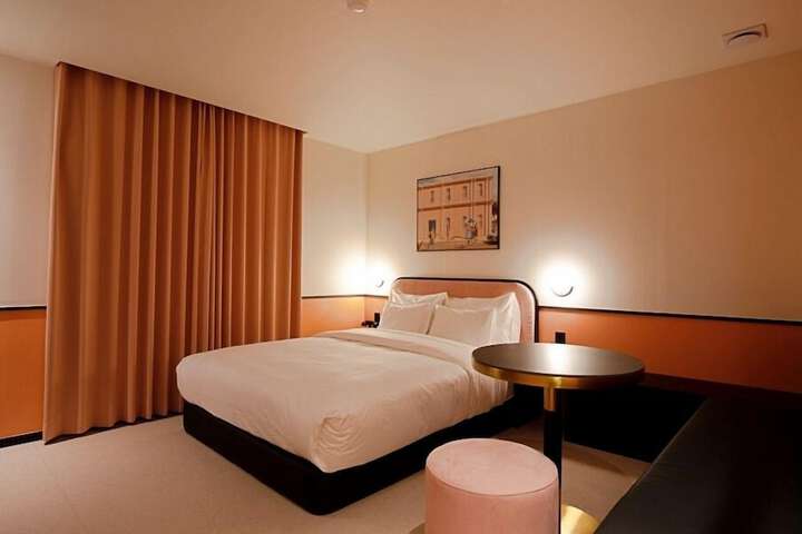 Room 45 of 74