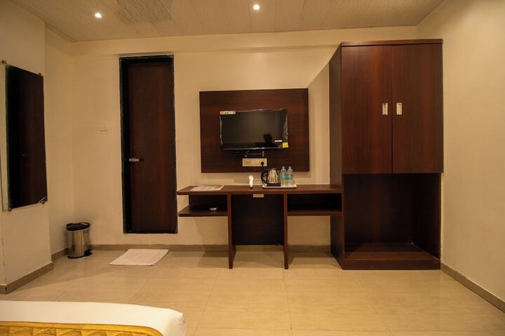 Room 34 of 86