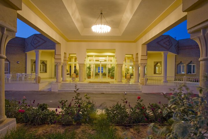 Hotel 3 of 68