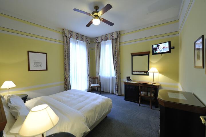 Room 14 of 60