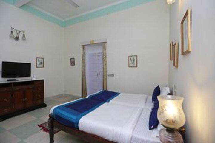 Inside Room Photo