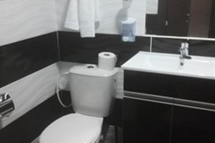 Room 2 of 16