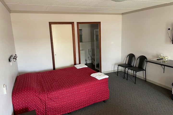 Room 5 of 22