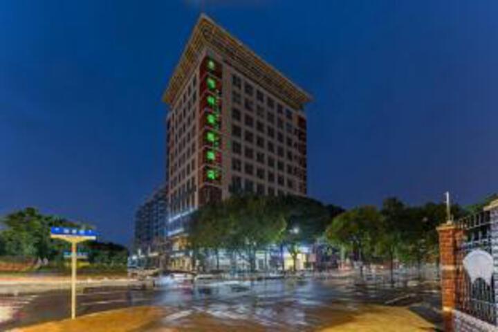 GreenTree Inn (Shanghai Zhujing Town Donglin Temple Jiankang Road)