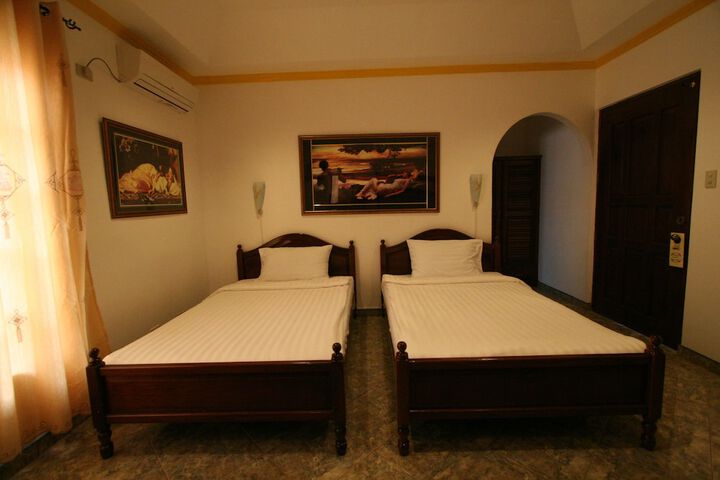 Room 9 of 56
