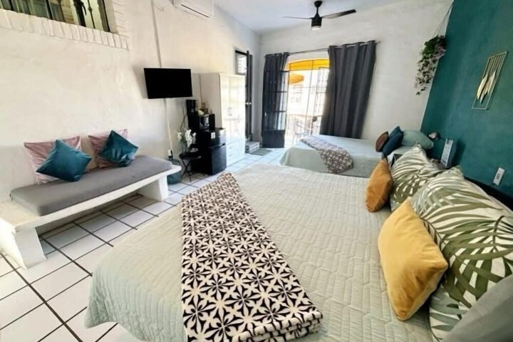 Room 6 of 23