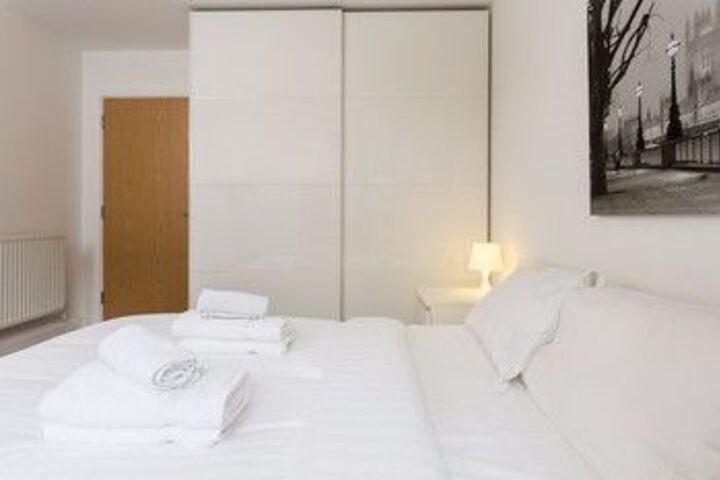 Room 12 of 24
