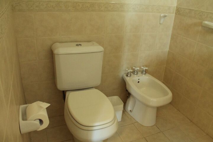 Room 3 of 38