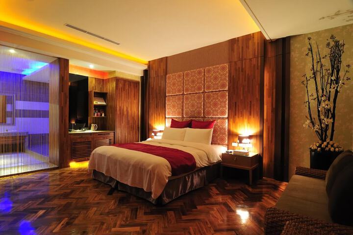 Room 22 of 50
